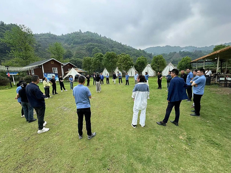 CX Team building: Team cohesion, passion overflowing CX Team building: Team cohesion, passion overflowing