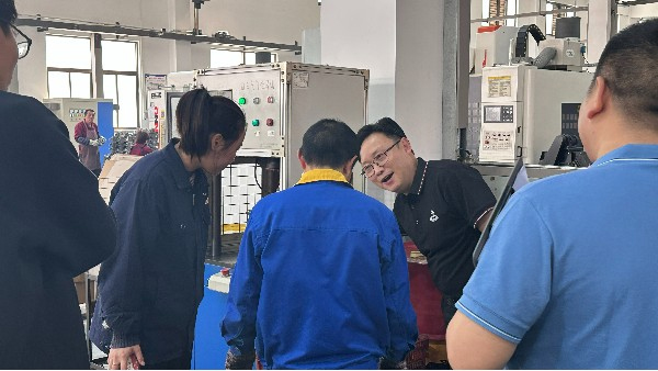 CX introduces 6S management: Innovative carburetor cylinder head production CX introduces 6S management: Innovative carburetor cylinder head production